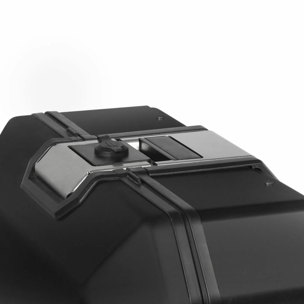 TOP CASE TR48 TERRA ALUMINIO BLACK EDITION - Imagen 5